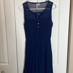 Alya Francesca’s casual dress XS navy blue